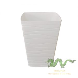 plastic-plant-pot