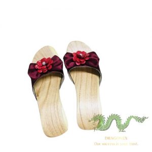 wooden-slipper
